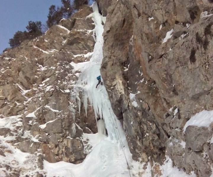 Escalada en hielo en Pirineos, izas, La Colgada