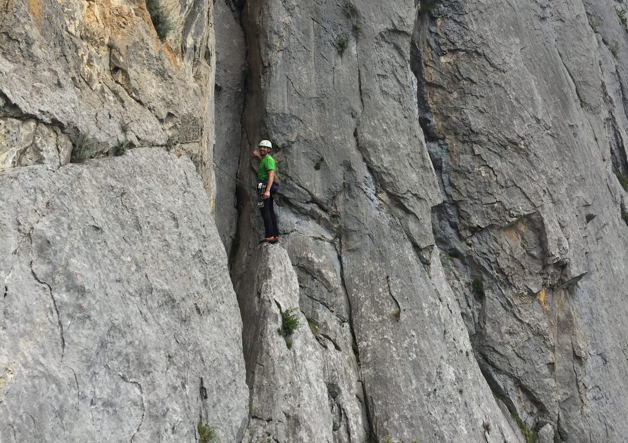 Escalada en Atxarte Bizkaia Bilbao