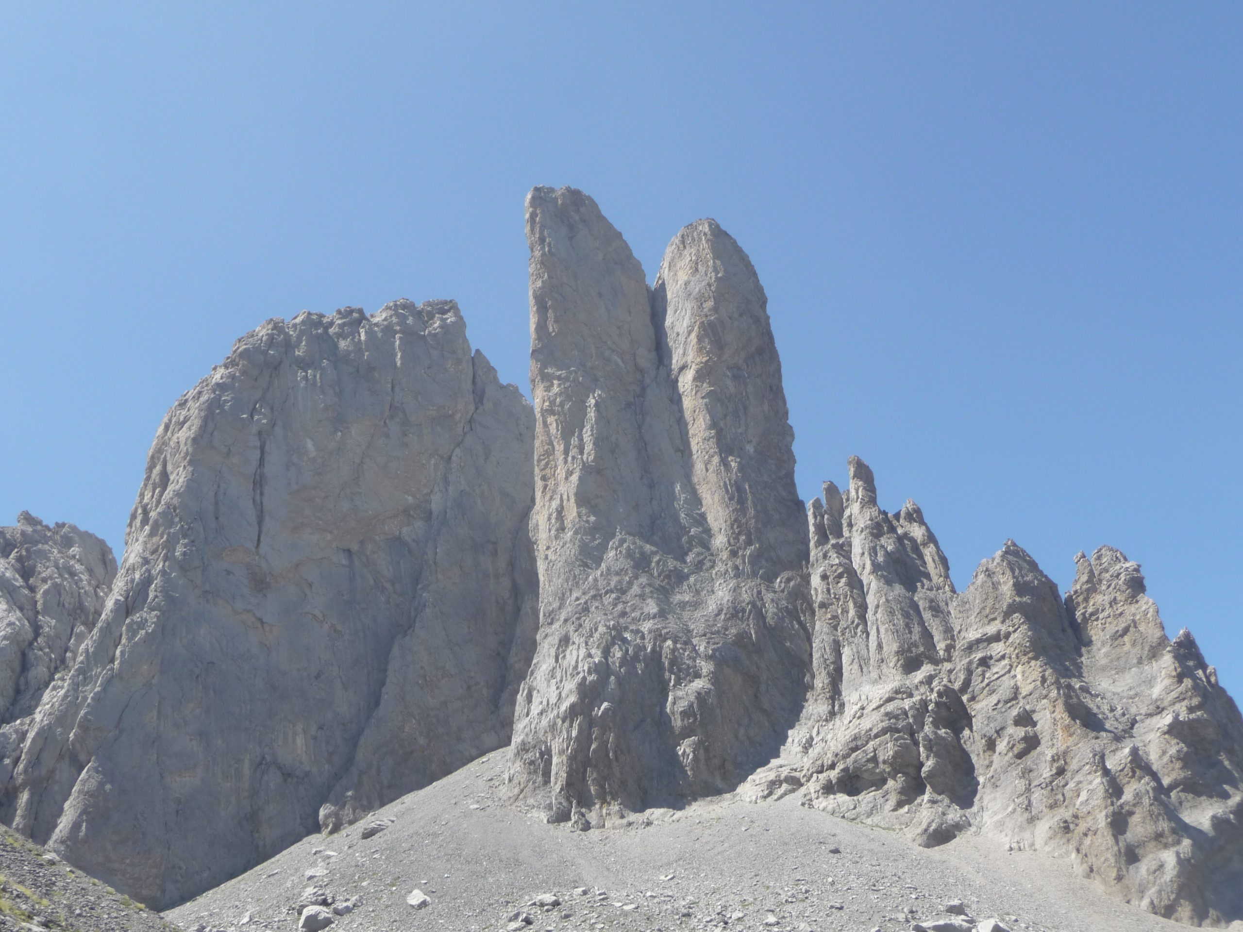 Escalada Aguja Ansabere Pirineos